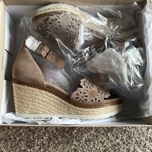 Brand New Nicole Taupe Wedges